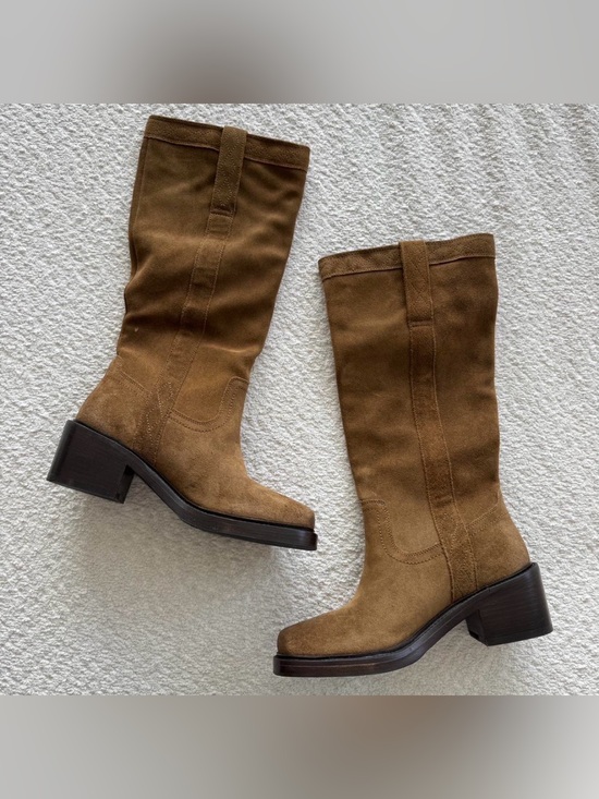 Frye Shoes - Mainline Frye Kate Pull-On Boot in Nutmeg Suede US 8B